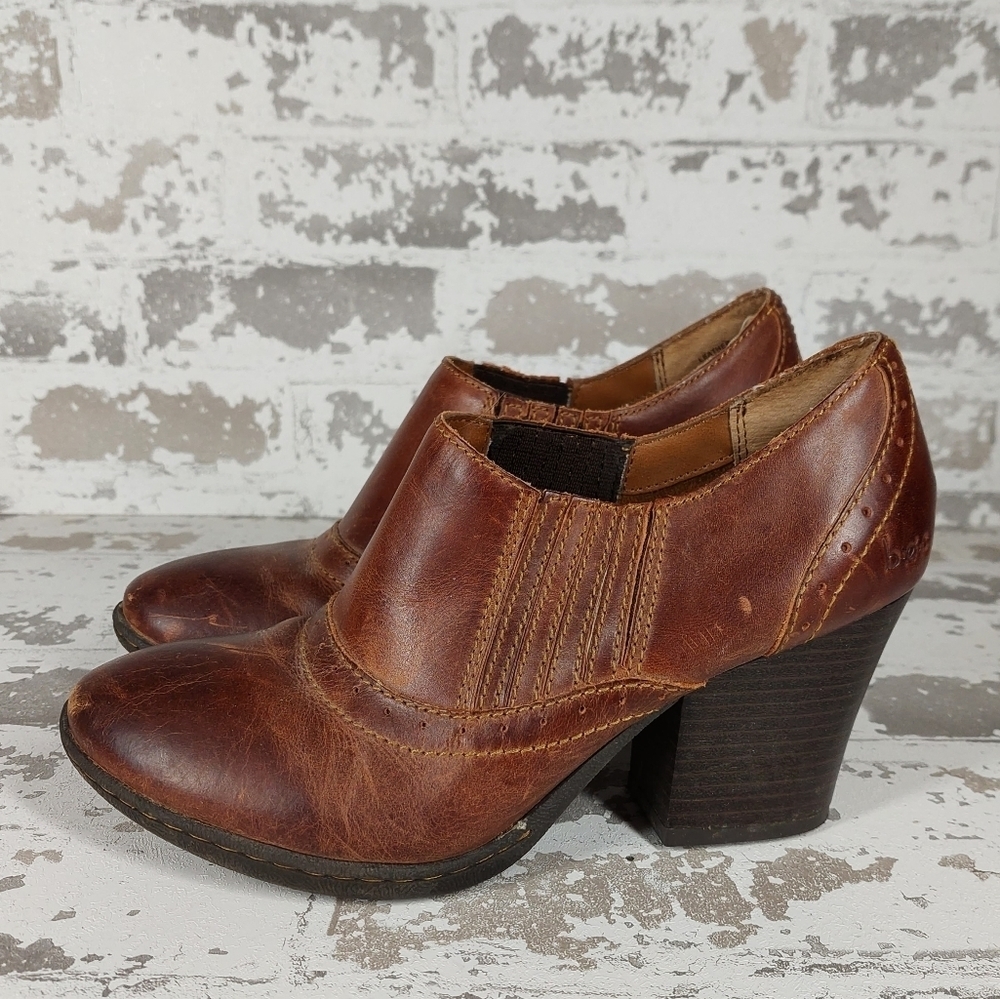 BOC Born Brown Leather Block Heel Side Elastic Gore Ankle Booties V240